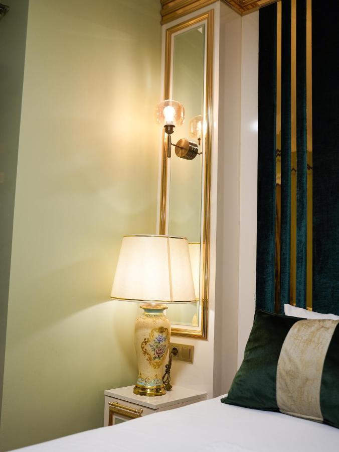 Whitemoon Hotel Suites Taksim อิสตันบูล ภายนอก รูปภาพ