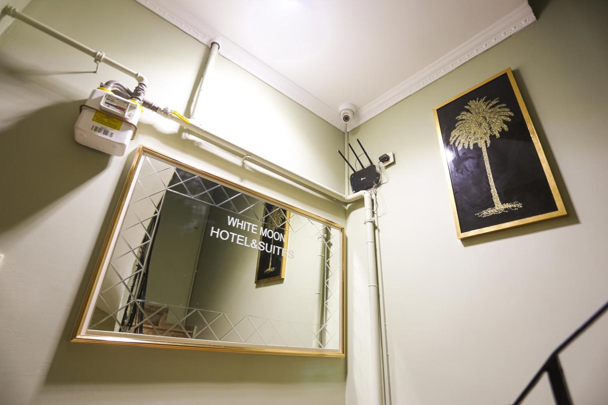 Whitemoon Hotel Suites Taksim อิสตันบูล ภายนอก รูปภาพ